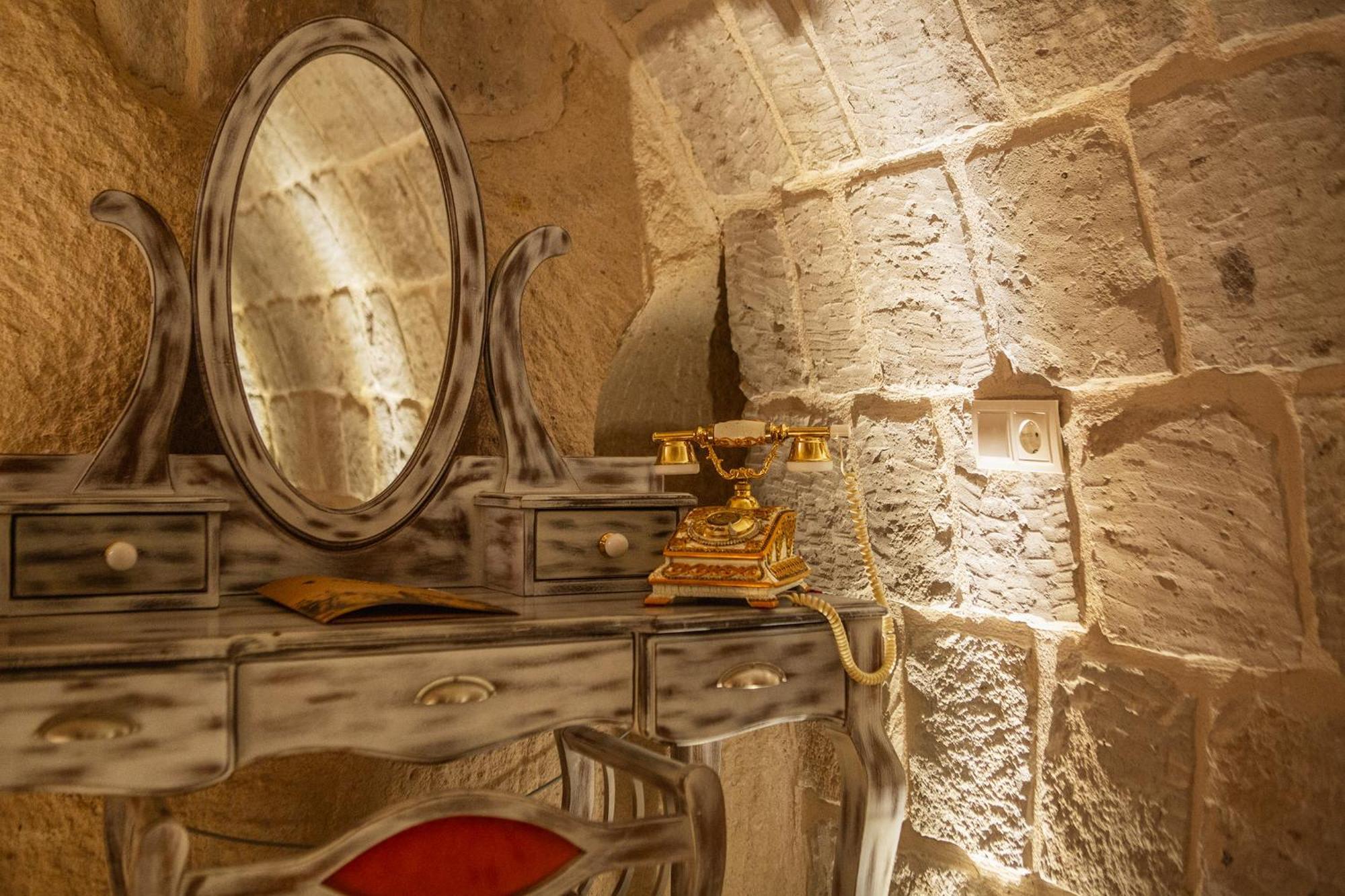 Karlik Cave Suite Cappadocia Uchisar Exterior foto